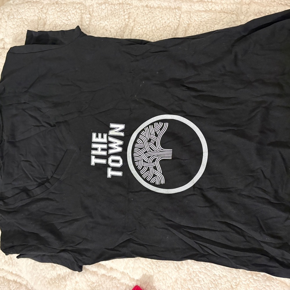 Black 'The Town' Graphic T-Shirt - Oakland